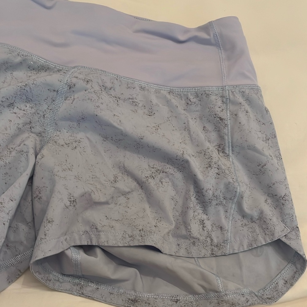 SIZE 2 LULULEMON SHORTS